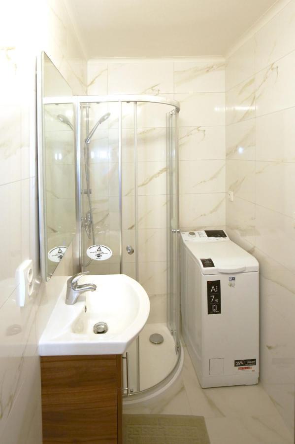 Sweet Apartment In The Heart Of Прага Екстериор снимка